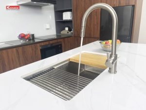 3747425f952e54700d3f - VÒI RỬA BÁT KONOX DÂY RÚT ALTO NICKEL