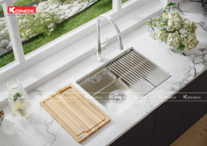 chau rua bat inox undermount series kn6046su voi rua bat rut day kn1902 12 800x565 1 1 - Undermount sink KN6046SUSiphon, thớt gỗ, roll mat KONOX