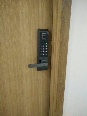 khoa dien tu el900 tcs hinh thuc te 2 - Khóa điện tử vân tay Häfele EL9000-TCS Màu xám 912.05.360