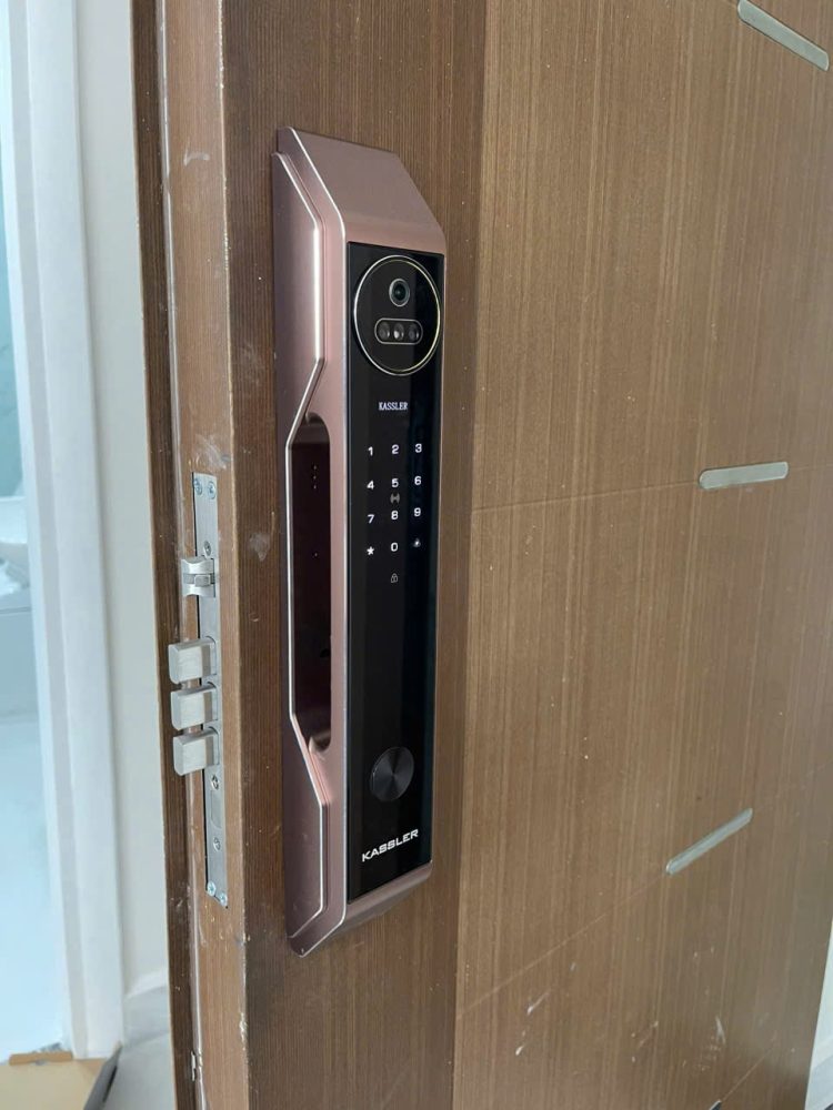 khoa dien tu kassler kl 899 cnc coffee 3 - Khóa điện tử Kassler KL-899 CNC Coffee APP, Face ID tiêu chuẩn Đức khoa dien tu kassler kl 899 cnc coffee 3 - Khóa điện tử Kassler KL-899 CNC Coffee APP, Face ID tiêu chuẩn Đức