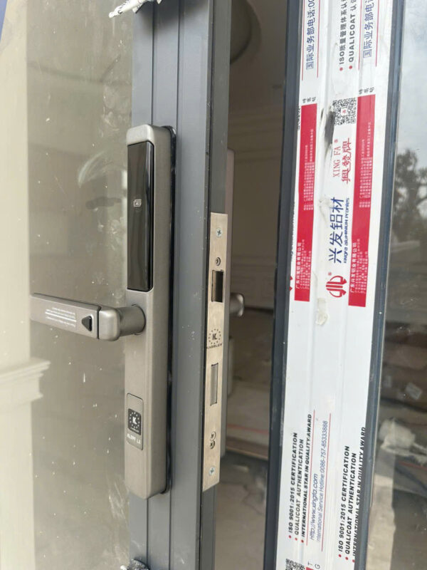 khoa van tay cua nhom kassler kl 599 lx grey 3 - Khóa vân tay cửa nhôm Kassler KL-599 LX GREY APP, REMOTE tiêu chuẩn Đức khoa van tay cua nhom kassler kl 599 lx grey 3 - Khóa vân tay cửa nhôm Kassler KL-599 LX GREY APP, REMOTE tiêu chuẩn Đức