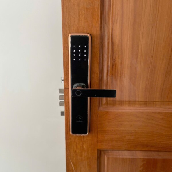 khoa van tay kassler kl 566 copper app8 - Khóa vân tay Kassler KL-566 COPPER App tiêu chuẩn Đức Khóa vân tay Kassler KL-566 COPPER App tiêu chuẩn Đức