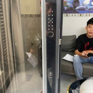 khoa van tay kassler kl 599 at black app 3 - Khóa vân tay cửa nhôm Kassler KL-599 AT BLACK APP tiêu chuẩn Đức