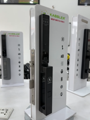 khoa van tay kassler kl 599 cnc 02 black 4 - Khóa vân tay cửa nhôm Kassler KL-599 CNC-02 BLACK APP, Face ID tiêu chuẩn Đức