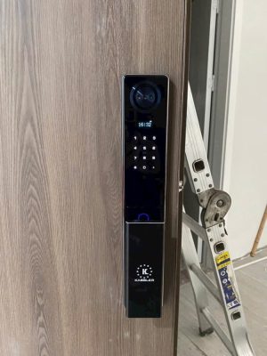 khoa van tay kassler kl 868 cnc black 3 - Khóa vân tay Kassler KL-868 CNC BLACK APP, REMOTE tiêu chuẩn Đức