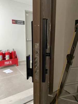 khoa van tay kassler kl 868 cnc black app 2 - Khóa vân tay Kassler KL-868 CNC BLACK APP tiêu chuẩn Đức