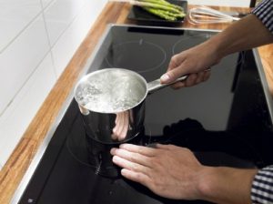 mat kinh bep tu 1 - BẾP ĐIỆN TỪ LATINO LT-818I