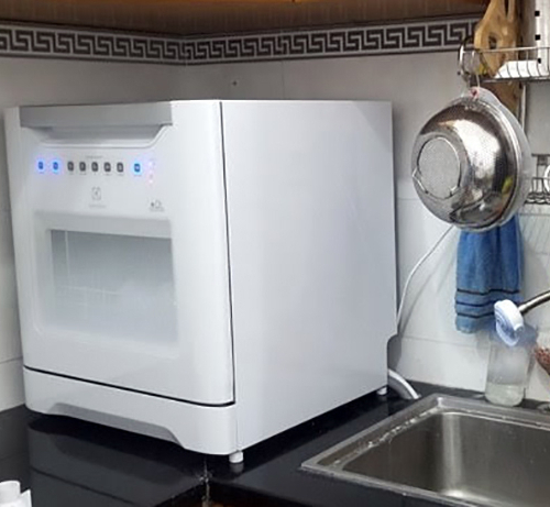 may rua chen bat electrolux esf6010bw 1586930099 0 - Máy rửa chén bát Electrolux ESF6010BW may rua chen bat electrolux esf6010bw 1586930099 0 - Máy rửa chén bát Electrolux ESF6010BW