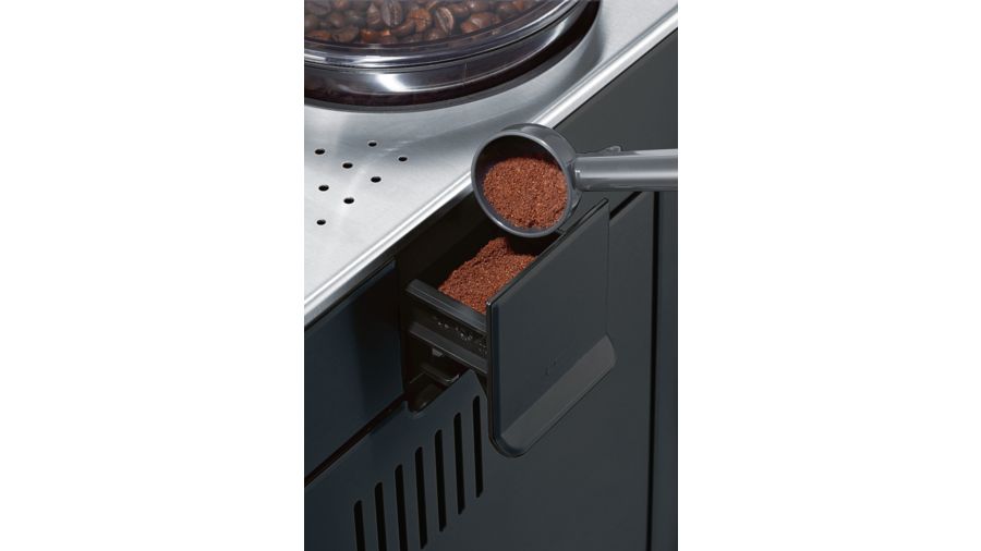 mcsa00840137 bo k 12 kva veroselection picture kf2 20kaffeepulverschublade eng 210714 def - Máy pha cafe Bosch HMH.TES803M9GB