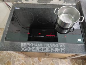 z3090800790228 fdf2a28da0b7ea2779871d2865719a6e - Bếp từ Kaff KF-IG3001II