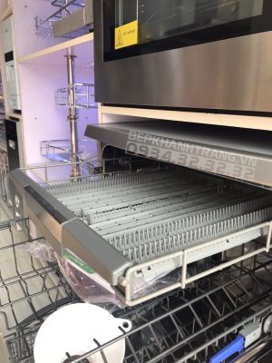z3182855020311 b294e0f3afc3933d91bbad6edf66f7a0 - Máy Rửa Chén SMS56EU05E