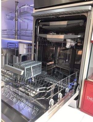 z3182855038953 7ce38193e3f6070df469330603448661 - Máy Rửa Chén SMS56EU05E