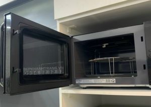 z3217348478270 637fb5bc5e8bab9abddd05d5ad69309f - Lò vi sóng kết hợp nướng Eurosun MWO-T26EUR