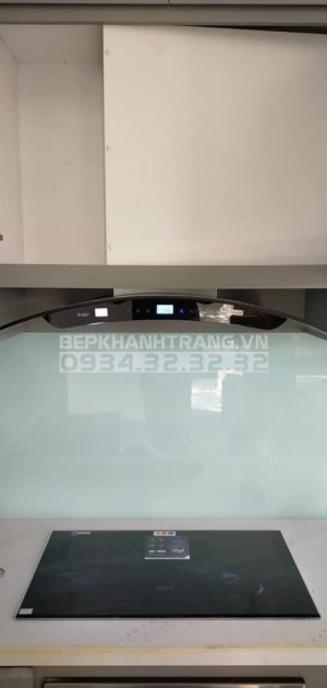 z3261083439041 e219f63da513f28a5a4206707b300b39 1 - Máy hút mùi bếp kính cong cảm ứng 7 tấc KAFF KF-GB702
