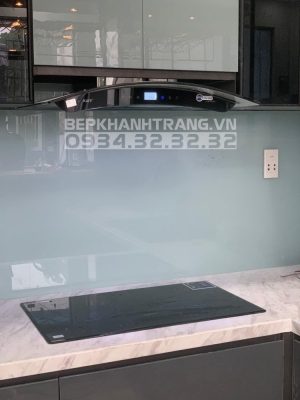 z3261083472384 1094bcf07e99ea6f866fb1694c25d645 1 - Máy hút mùi bếp kính cong cảm ứng 7 tấc KAFF KF-GB702