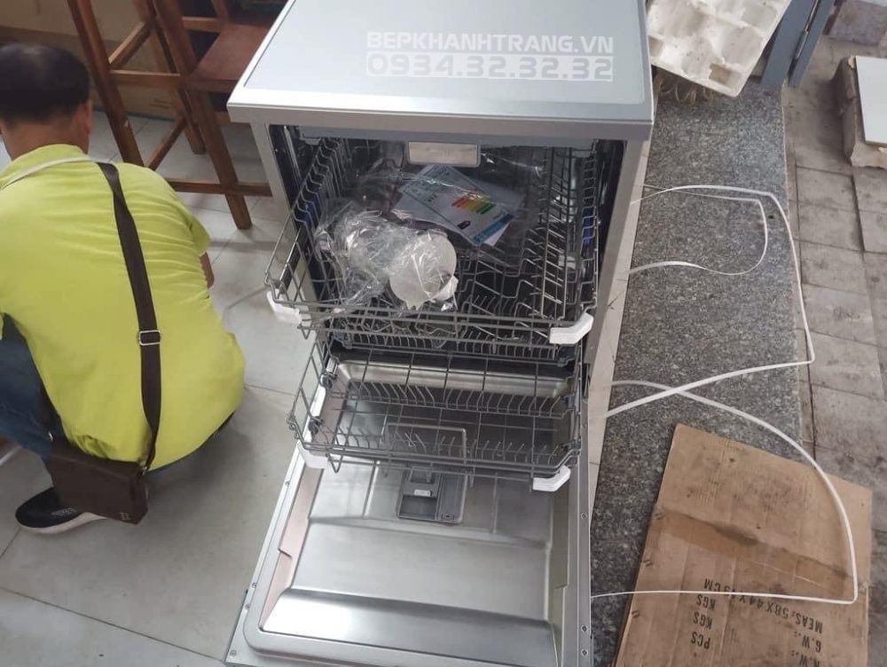 z3266641551813 9a0398e06863e4b8a89a0c09a0648a20 - Máy rửa bát Sevilla SV-R15 z3266641551813 9a0398e06863e4b8a89a0c09a0648a20 - Máy rửa bát Sevilla SV-R15