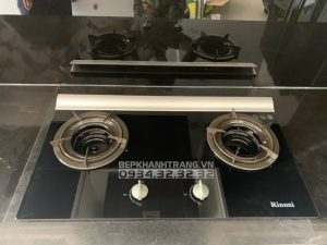z3314214277913 59bfc8932080a650f41beb3f95bc3c03 - Bếp gas âm Rinnai RVB-2Gi(B), cảm ứng ngắt gas