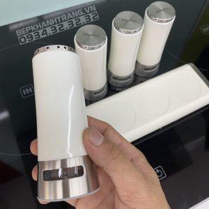 z3317329702913 1cbba8c9b3f44c2a5f98dcb563f14427 scaled 1 - Bộ đựng gia vị MSPS-80142