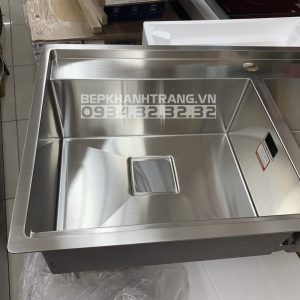 z3351867285892 b379dc16caa8ff5b509766b1f5b15bfb scaled 1 - Chậu rửa chén Malloca MS 6304T