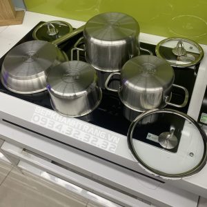 z3363023163840 f6f28900cabfe5aa02ae679edda36953 scaled 1 - BỘ NỒI CHẢO HAFELE 531.08.001