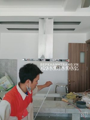 z3426385020900 ace0d22f34bcf2055edac857dce069fd - Máy hút mùi bếp toa kính 7 tấc KAFF KF-771