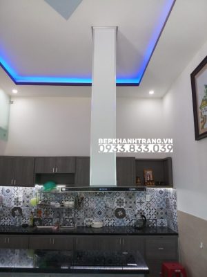 z3426385025932 4ebc2bd2ec5c253229aba5689b9dc282 - Máy hút mùi bếp toa kính 7 tấc KAFF KF-771