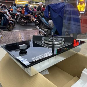 z3426736024779 3b76be3e0bcf02fa53508f0bffdb57fc scaled 1 - Bếp gas Domino Malloca MDG 301