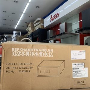 z3428981474722 ad01d9d637eb12ae09e50373429d9dbe scaled 1 - Két sắt SB-700 836.28.380