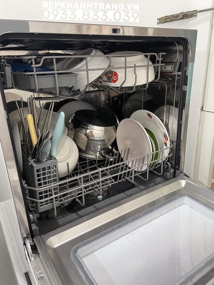 z3431278109723 6d51cba07f9898bfb165a905d52c5aa6 1 - Máy rửa chén bát Electrolux ESF6010BW z3431278109723 6d51cba07f9898bfb165a905d52c5aa6 1 - Máy rửa chén bát Electrolux ESF6010BW