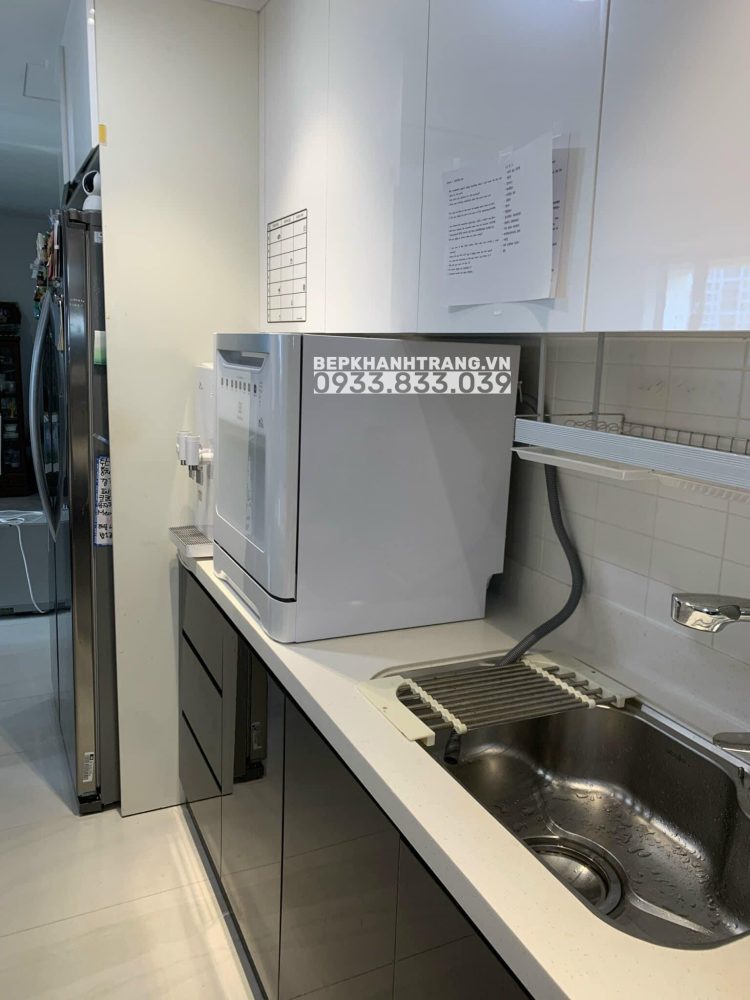 z3431278141130 ff8522f2ef40e0b1e35eede7ad69dd90 1 - Máy rửa chén bát Electrolux ESF6010BW z3431278141130 ff8522f2ef40e0b1e35eede7ad69dd90 1 - Máy rửa chén bát Electrolux ESF6010BW