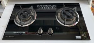 z3446508091383 78c26e7bb7ee557cda326c2fc4676cd2 1 - Bếp gas Eurosun EU-GA281