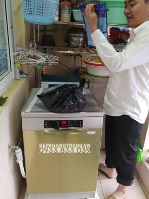 z3448885670694 2a57d5c5f5d0350d23f2c4f5ef553e60 1 1 - Máy rửa bát Bosch SMS46NI03E