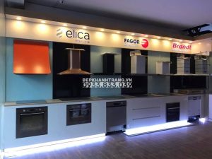 z3461412048175 097bfc12a31d9df815e64beddff60006 - Máy hút mùi ELICA SWEET