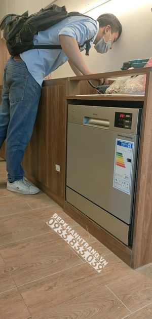 z3555928310158 5ffb09b4e134a999a5d9949dd2237e0a - MÁY RỬA BÁT 8 BỘ SINE (NEW) MODEL SNP8-3802E
