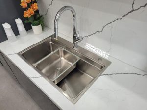 z3558033156654 4fd20185804bc3f5c2243b43eec3c0f0 1 - Granite sink Ruvita 680 BlackSiphon, giá úp bát inox KONOX