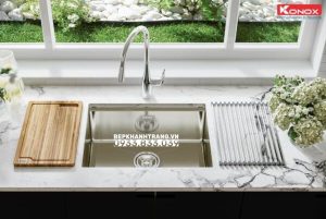 z3558033165886 d137ec8c98e155495536e7561676cd2d 1 - Granite sink Ruvita 680 BlackSiphon, giá úp bát inox KONOX