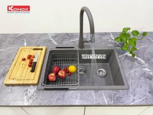 z3558033178324 7d5752518dbfcdf6e5fd0b412701c4c3 1 - Granite sink Ruvita 680 BlackSiphon, giá úp bát inox KONOX
