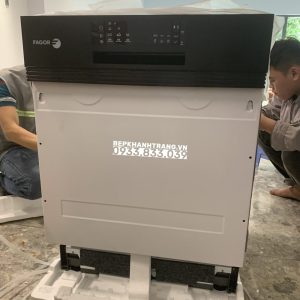 z3566139160020 29630927b4a145385cc2840885a363ef scaled 1 - Máy rửa bát Fagor 3LVF62BSI 