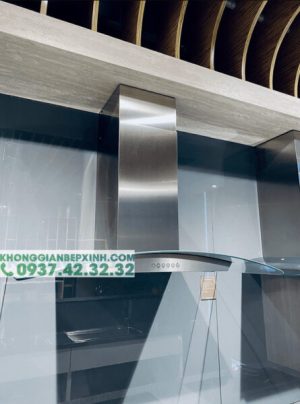 z3603561835356 a3d6f42fe2d404092a6e332f0bd85fc1 - Máy hút mùi áp tường Malloca Sigma-K820T
