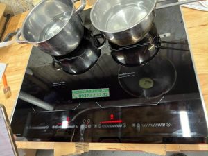 z3612218264171 87d8549dbc2bab1964eea9cb62f1c0d1 1 - Bếp Từ 4 Vùng Nấu KAFF KF-HGEM919