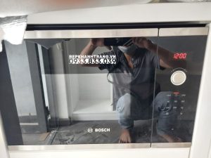 z3620710299943 ee44a394eeebd579dcb01e83ee9c4e63 - Lò vi sóng Bosch BEL554MS0B