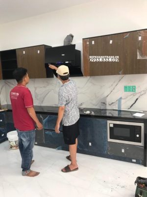 z3621662937670 ae4893dffb311eaf2144233ad428abcf - Máy hút mùi kính vát vẫy tay Pramie DE19-900