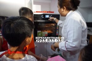 z3686029147043 fb1e8389f8af7648c37f2f9318777512 1 - Lò nướng âm tủ 65 lít Hafele HO-2K65A 538.61.431