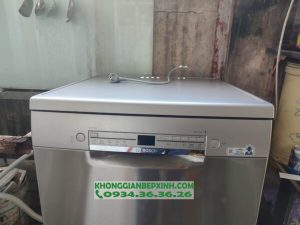z3734765575018 cb30ff93abc31cdb3c8354cb90bf9610 1 - MÁY RỬA CHÉN BÁT ĐỘC LẬP BOSCH SMS2IVI61E SERIE 2 13 BỘ