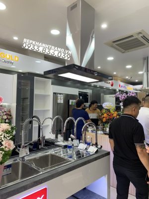 z3741732152194 918c8ea302b758fa1e1ad1e6a044a217 - MÁY HÚT MÙI ĐẢO CHEFS EH-R810E9 MỚI NHẤT 2022