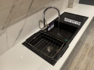 z3753358168491 40d28363a5a685a6fc16f531885c04e9 scaled 1 - Chậu rửa bát Granite Sink Phoenix 1160 Black