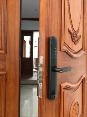 Khoa cua go Bosch 1 - KHÓA VÂN TAY BOSCH ID60 AMBER GOLD APP Khoa cua go Bosch 1 - KHÓA VÂN TAY BOSCH ID60 AMBER GOLD APP