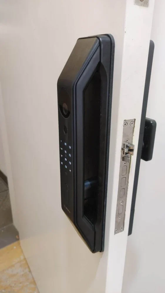 Khoa cua thong minh Bosch khoa tu dong - KHÓA VÂN TAY BOSCH FU6 PLUS BLACK APP KHÓA VÂN TAY BOSCH FU6 PLUS BLACK APP