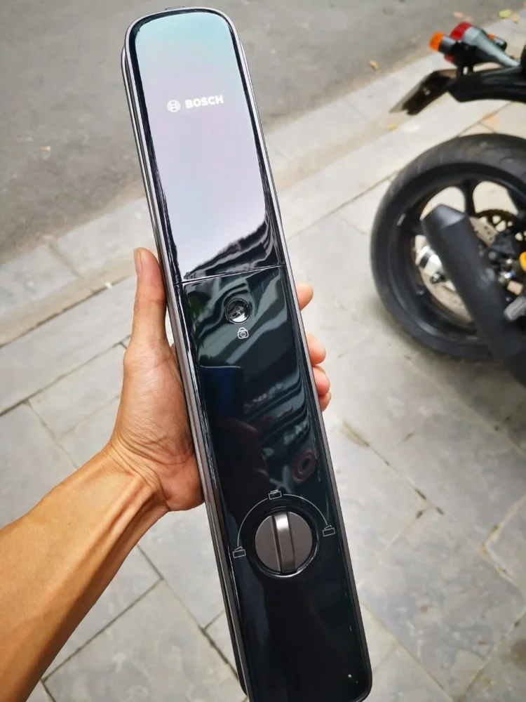 Khoa dien tu tu dong Bosch 2 - KHÓA VÂN TAY BOSCH EL800X EU BLACK APP KHÓA VÂN TAY BOSCH EL800X EU BLACK APP