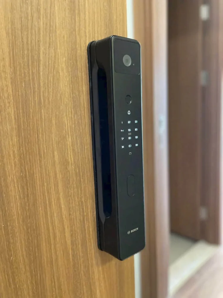 Khoa tu dong Bosch bao mat toi uu 1 - KHÓA VÂN TAY BOSCH FU8 PLUS EU BLACK APP Khoa tu dong Bosch bao mat toi uu 1 - KHÓA VÂN TAY BOSCH FU8 PLUS EU BLACK APP